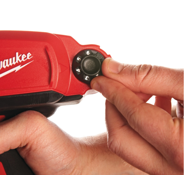 25) Milwaukee Akku Kartuschenpresse M12 PCG/400